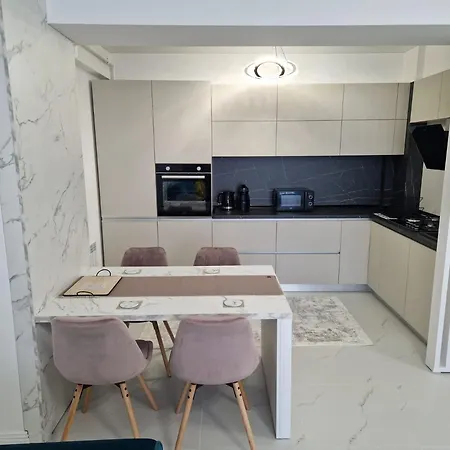 Apartment Inception26 By The Sea -mamaia Nord